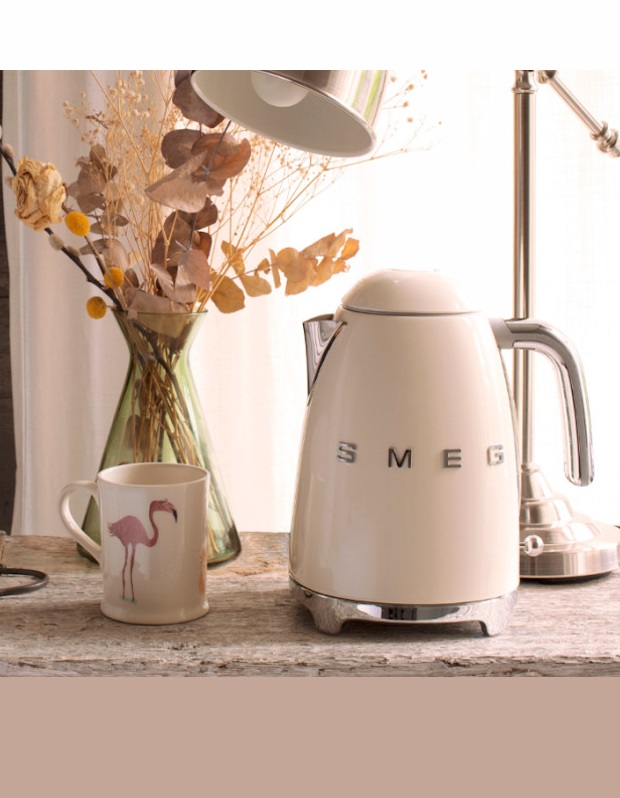 SMEG KLF03CHMEU: современный дизайн и комплектация 